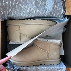 Madhappy Mini Uggs BRAND NEW